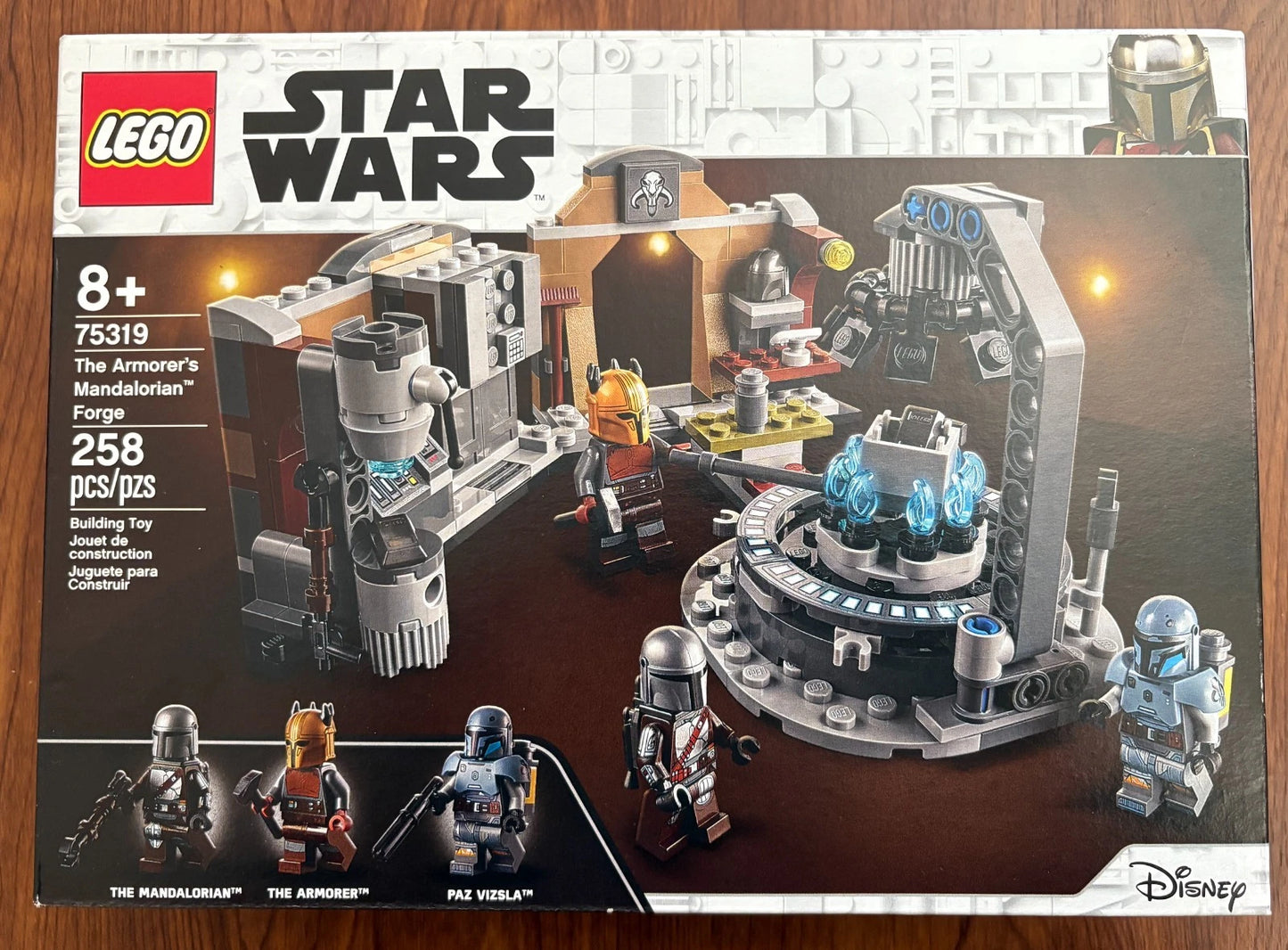 LEGO Star Wars: The Armorer’s Mandalorian Forge 75319